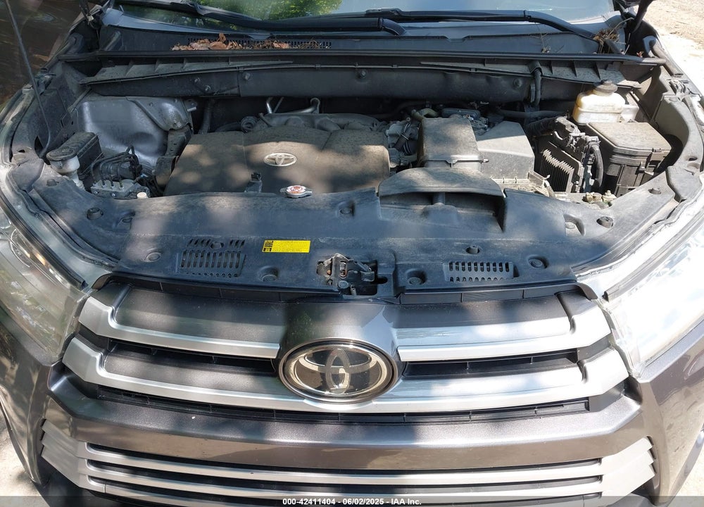 2019 TOYOTA HIGHLANDER VIN: 5TDBZRFH4KS992336