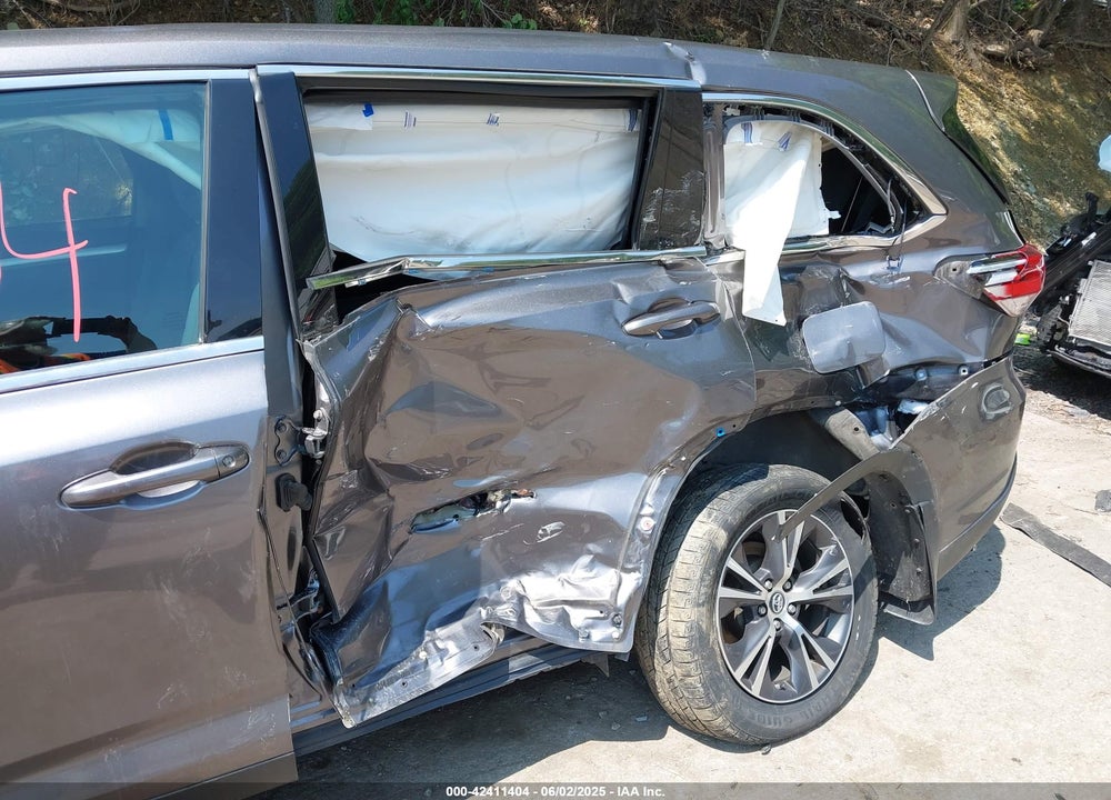 2019 TOYOTA HIGHLANDER VIN: 5TDBZRFH4KS992336