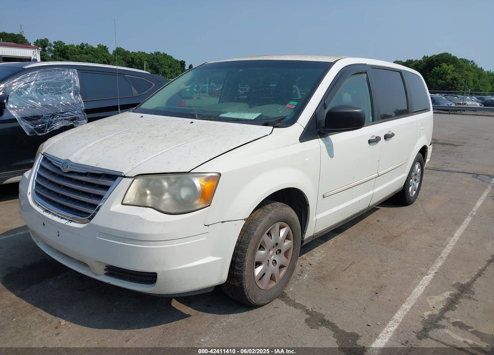 2008 CHRYSLER TOWN & COUNTRY LX VIN: 2A8HR44H68R748665