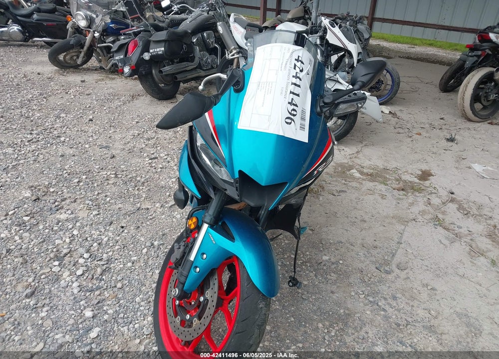 2021 YAMAHA YZFR3 A VIN: MH3RH18Y9MK006746