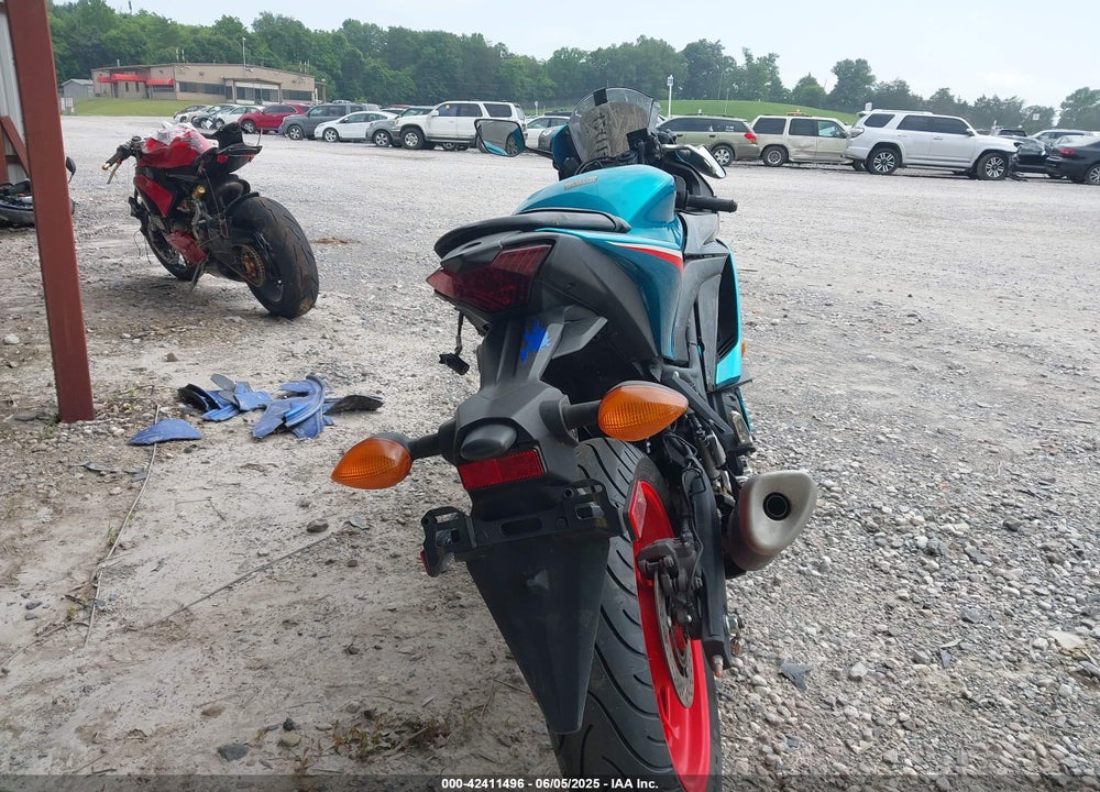 2021 YAMAHA YZFR3 A VIN: MH3RH18Y9MK006746