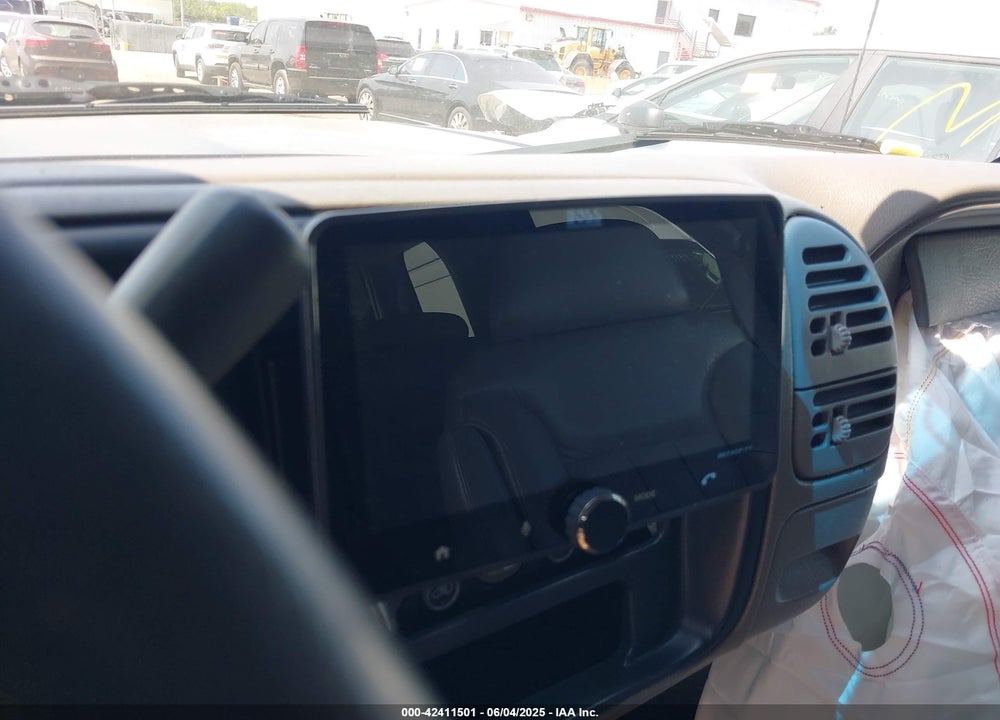 1997 CHEVROLET TAHOE LS VIN: 1GNEK13R8VJ437236