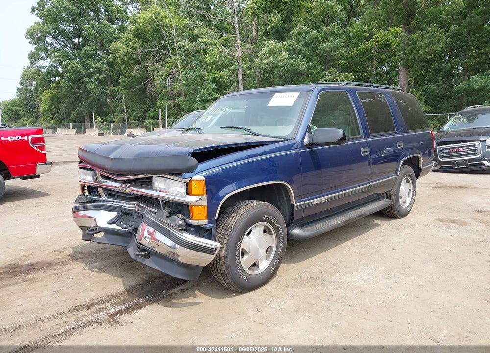 1997 CHEVROLET TAHOE LS VIN: 1GNEK13R8VJ437236