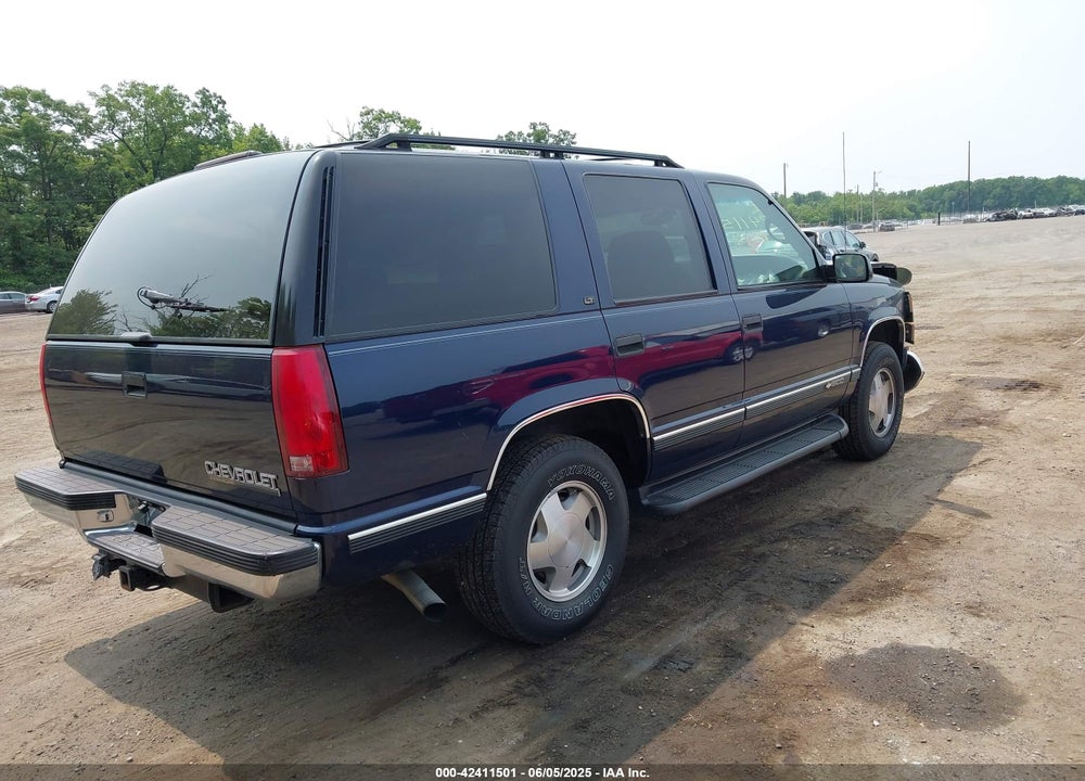 1997 CHEVROLET TAHOE LS VIN: 1GNEK13R8VJ437236