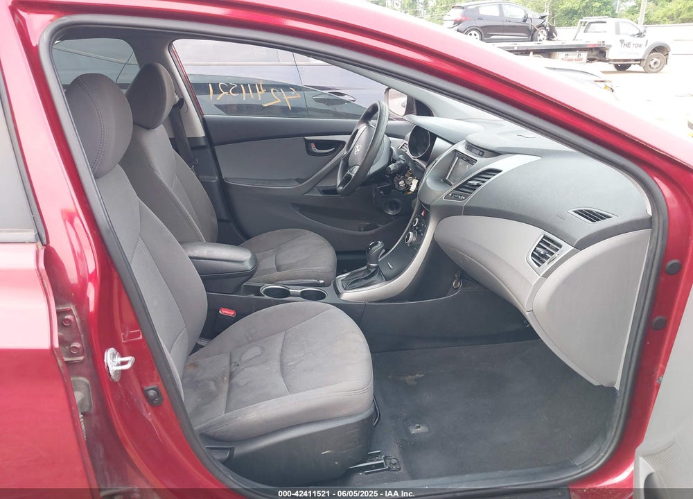 2016 HYUNDAI ELANTRA VIN: 5NPDH4AE2GH796436