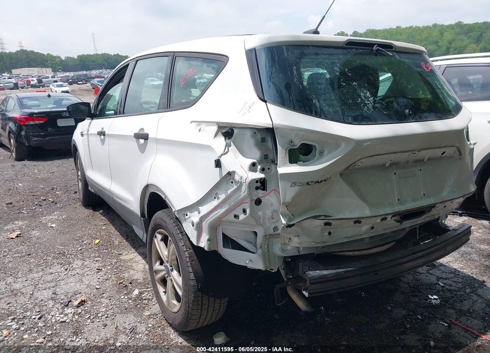 2016 FORD ESCAPE VIN: 1FMCU0F70GUB15685