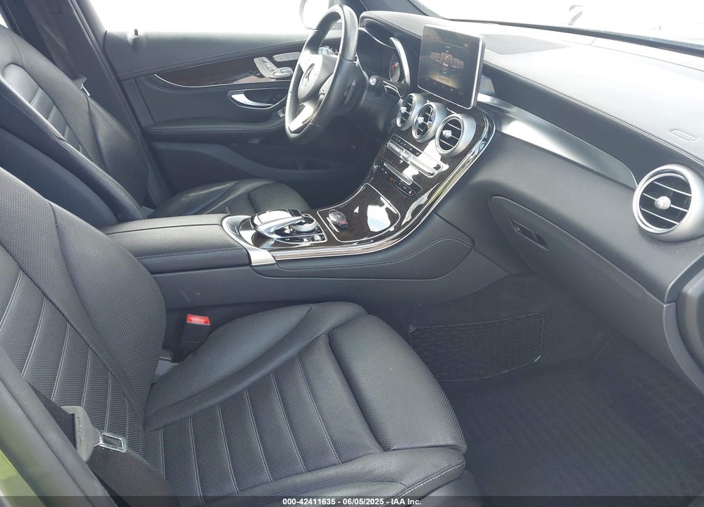 2017 MERCEDES-BENZ GLC 300 VIN: WDC0G4JBXHF136903
