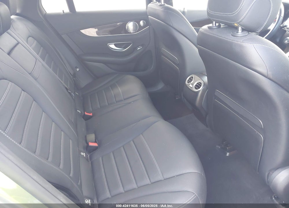 2017 MERCEDES-BENZ GLC 300 VIN: WDC0G4JBXHF136903