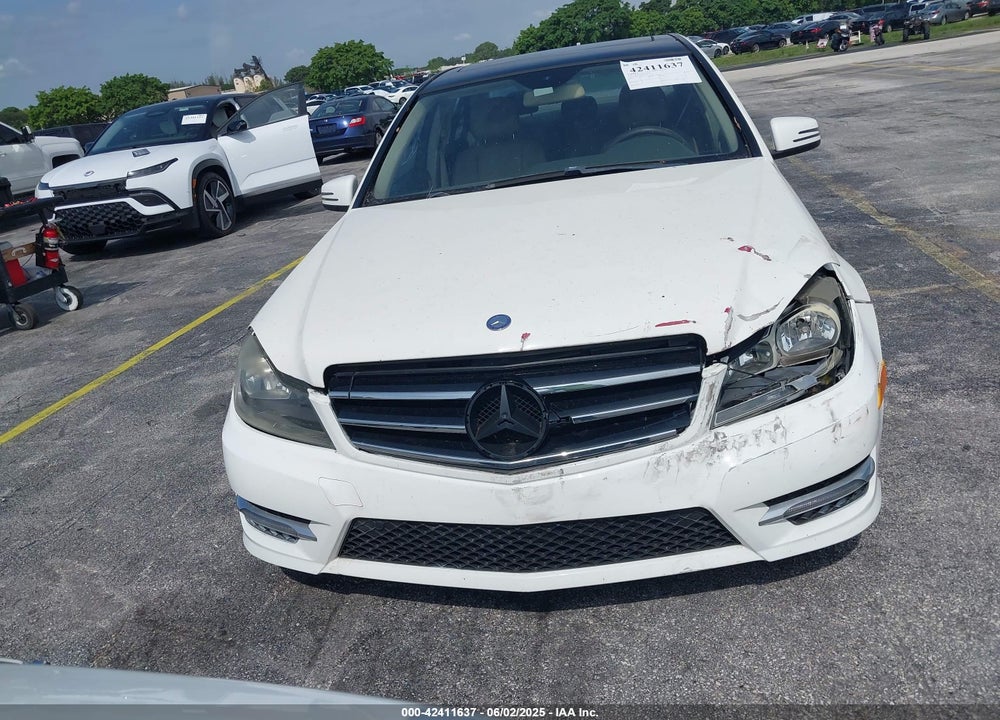 2014 MERCEDES-BENZ C 250 VIN: WDDGF4HB0EA963191