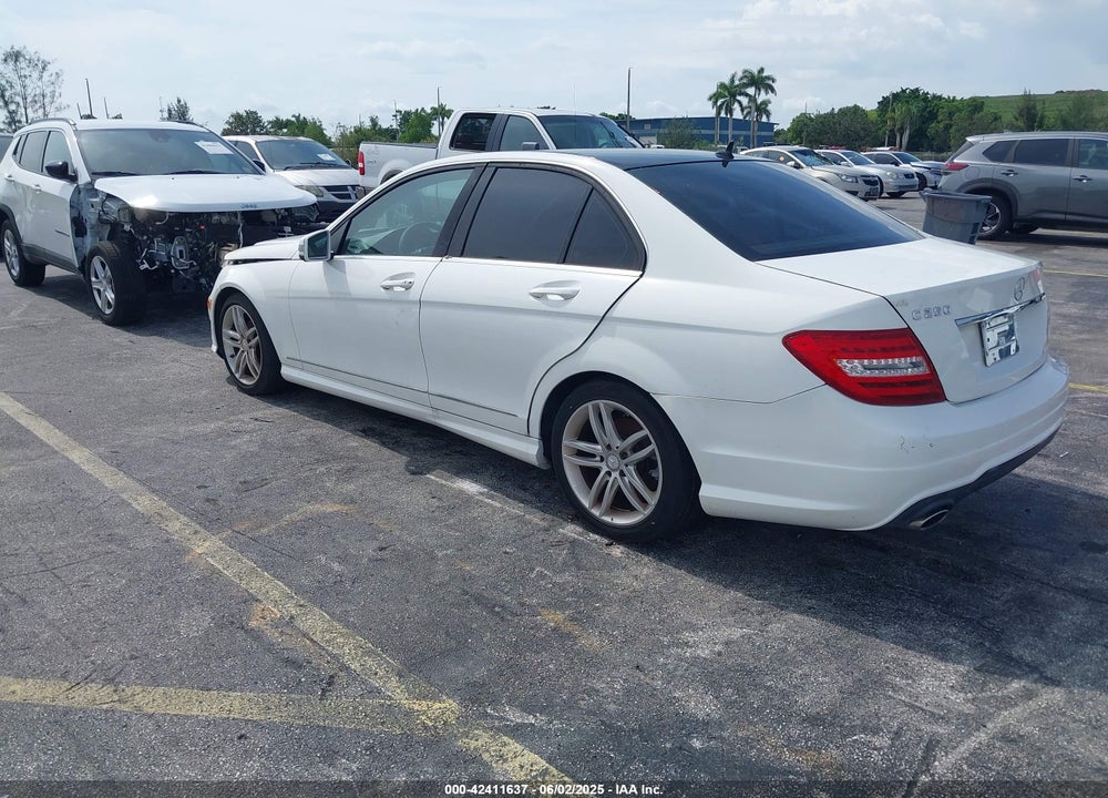 2014 MERCEDES-BENZ C 250 VIN: WDDGF4HB0EA963191