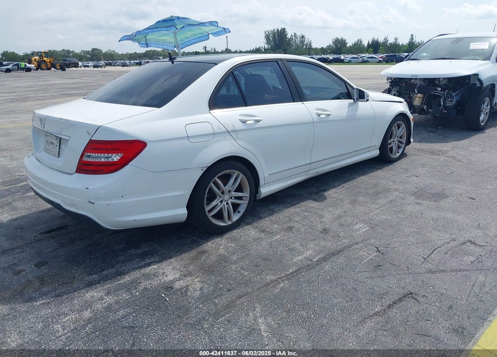2014 MERCEDES-BENZ C 250 VIN: WDDGF4HB0EA963191
