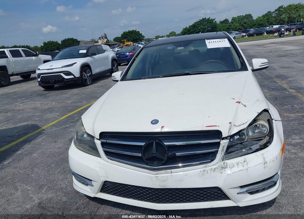 2014 MERCEDES-BENZ C 250 VIN: WDDGF4HB0EA963191