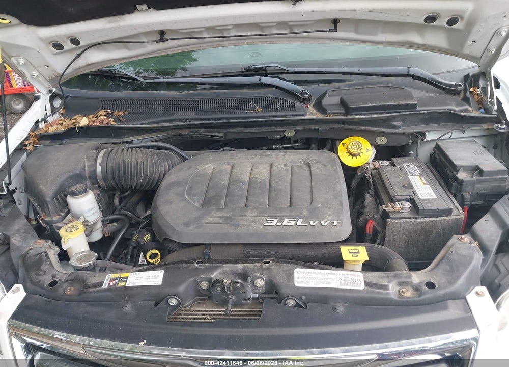 2014 CHRYSLER TOWN & COUNTRY VIN: 2C4RC1CG9ER425968