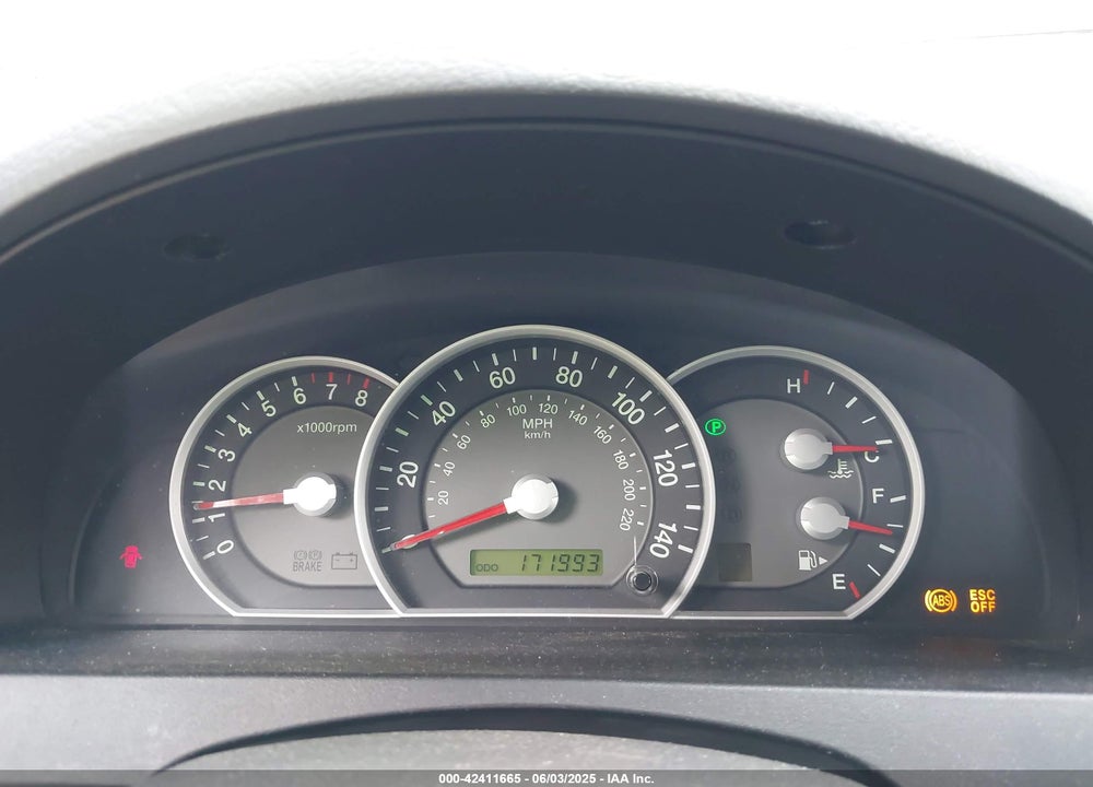 2008 KIA SORENTO VIN: KNDJC736585788843