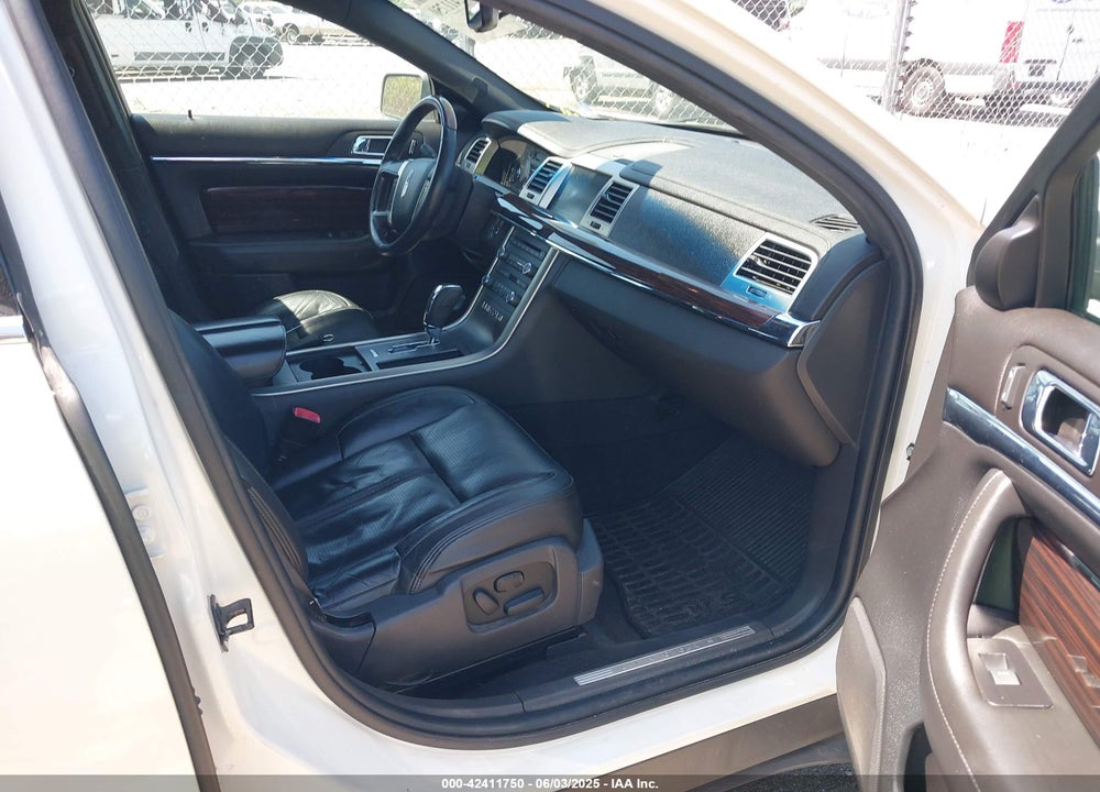 2009 LINCOLN MKS VIN: 1LNHM94R49G635369
