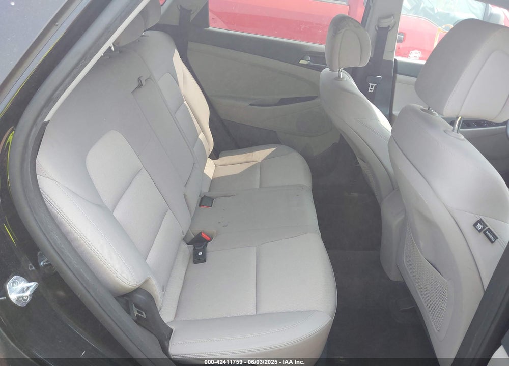 2017 HYUNDAI TUCSON VIN: KM8J33A46HU450394