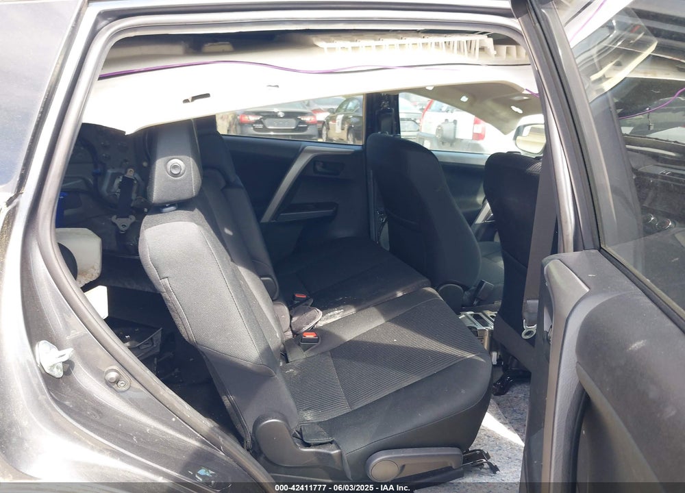 2018 TOYOTA RAV4 VIN: 2T3BFREV4JW850856
