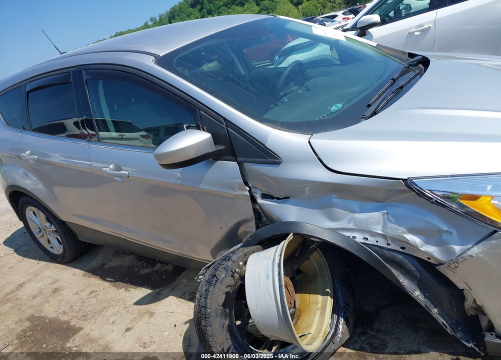 2017 FORD ESCAPE SE VIN: 1FMCU9G93HUB67348