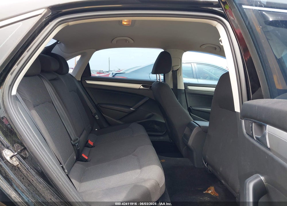 2016 VOLKSWAGEN PASSAT VIN: 1VWAS7A39GC053513