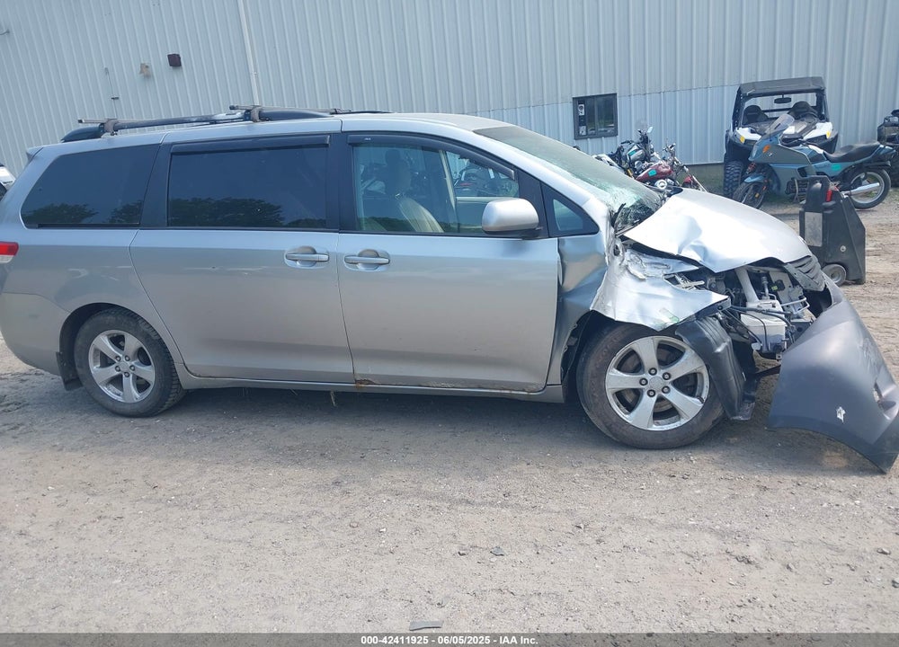 2012 TOYOTA SIENNA VIN: 5TDKK3DC5CS241322
