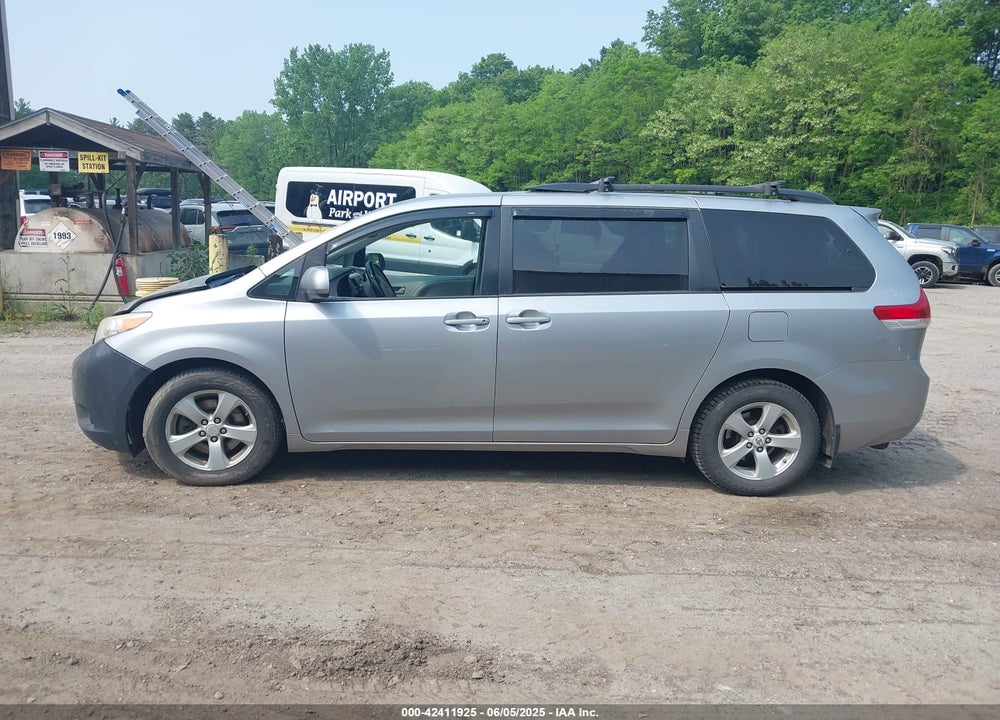 2012 TOYOTA SIENNA VIN: 5TDKK3DC5CS241322