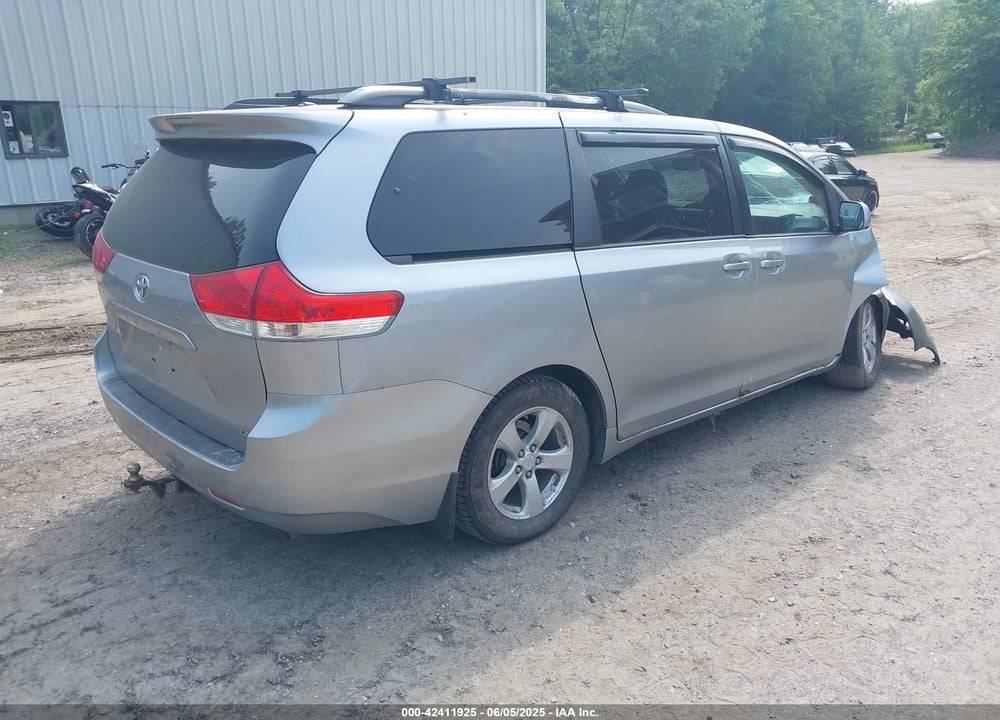 2012 TOYOTA SIENNA VIN: 5TDKK3DC5CS241322