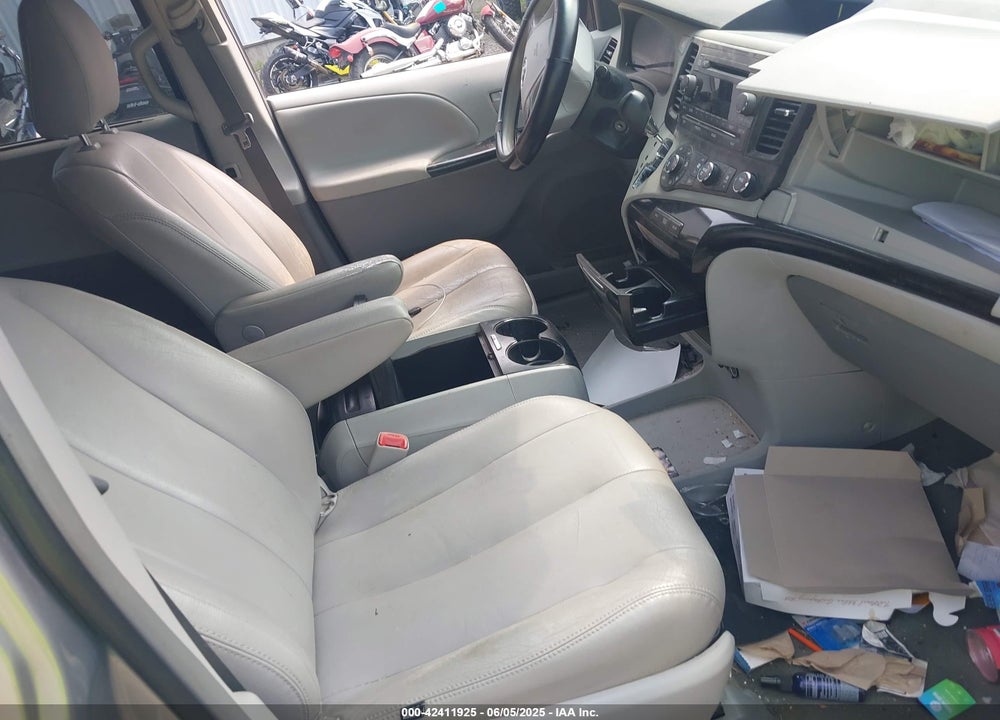 2012 TOYOTA SIENNA VIN: 5TDKK3DC5CS241322