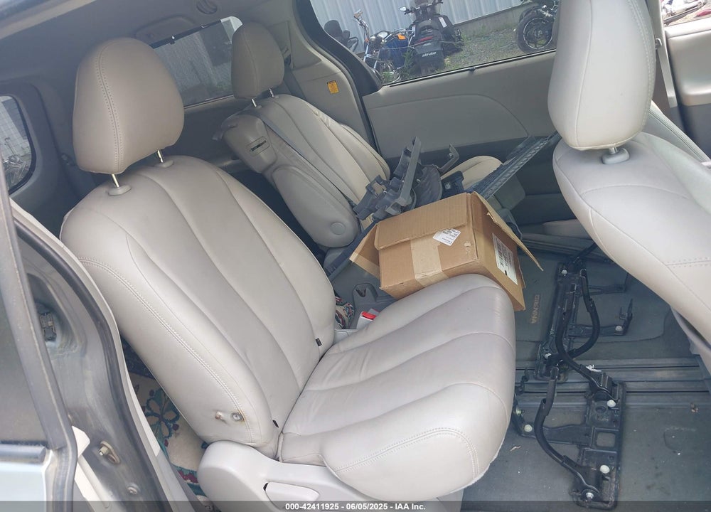 2012 TOYOTA SIENNA VIN: 5TDKK3DC5CS241322