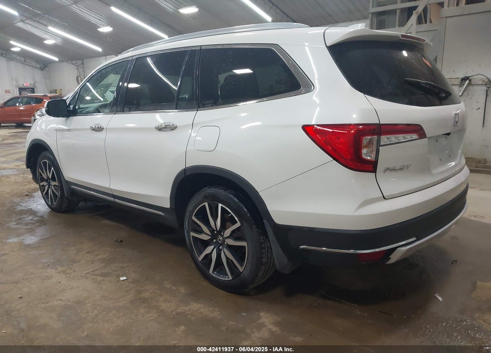 2022 HONDA PILOT AWD TOURING 7 PASSENGER VIN: 5FNYF6H67NB060721