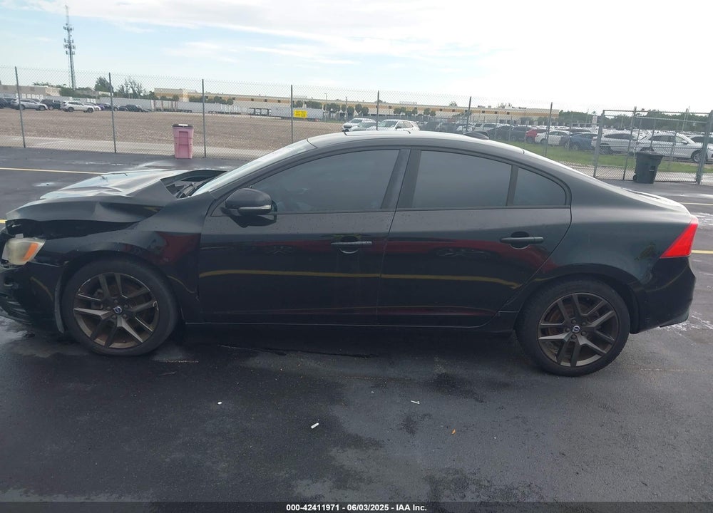 2017 VOLVO S60 T5 DYNAMIC VIN: YV126MFL8H2422804