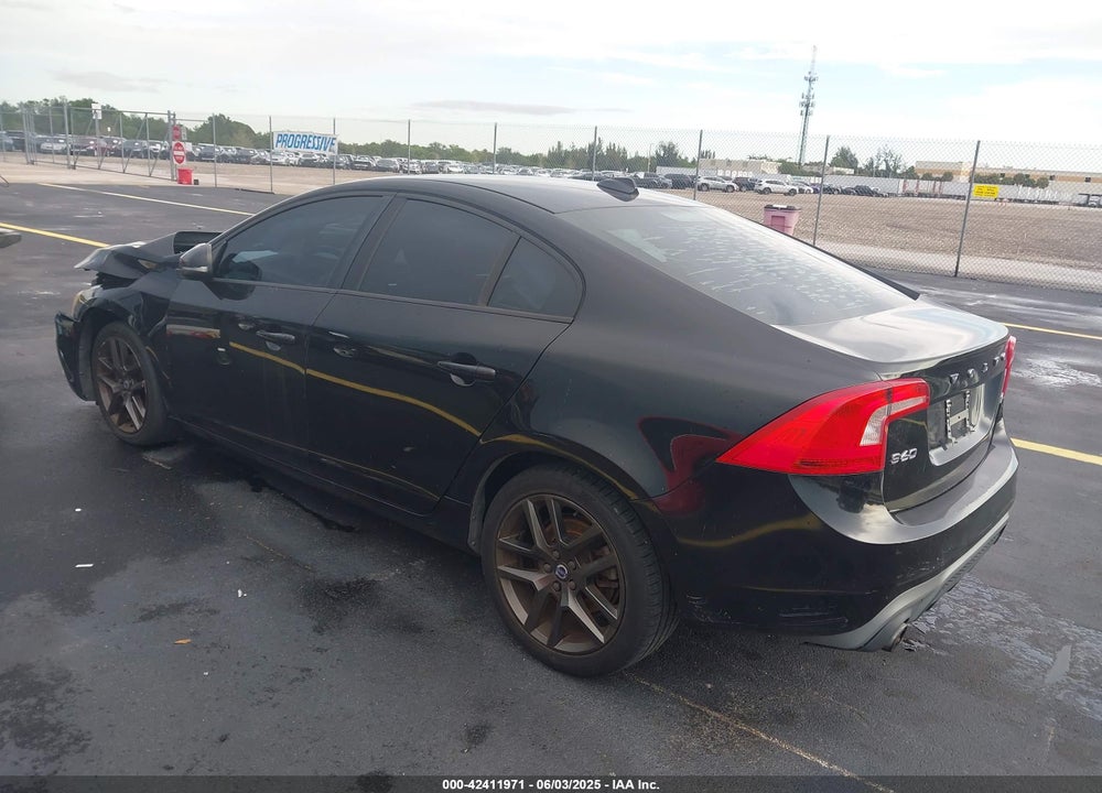 2017 VOLVO S60 T5 DYNAMIC VIN: YV126MFL8H2422804