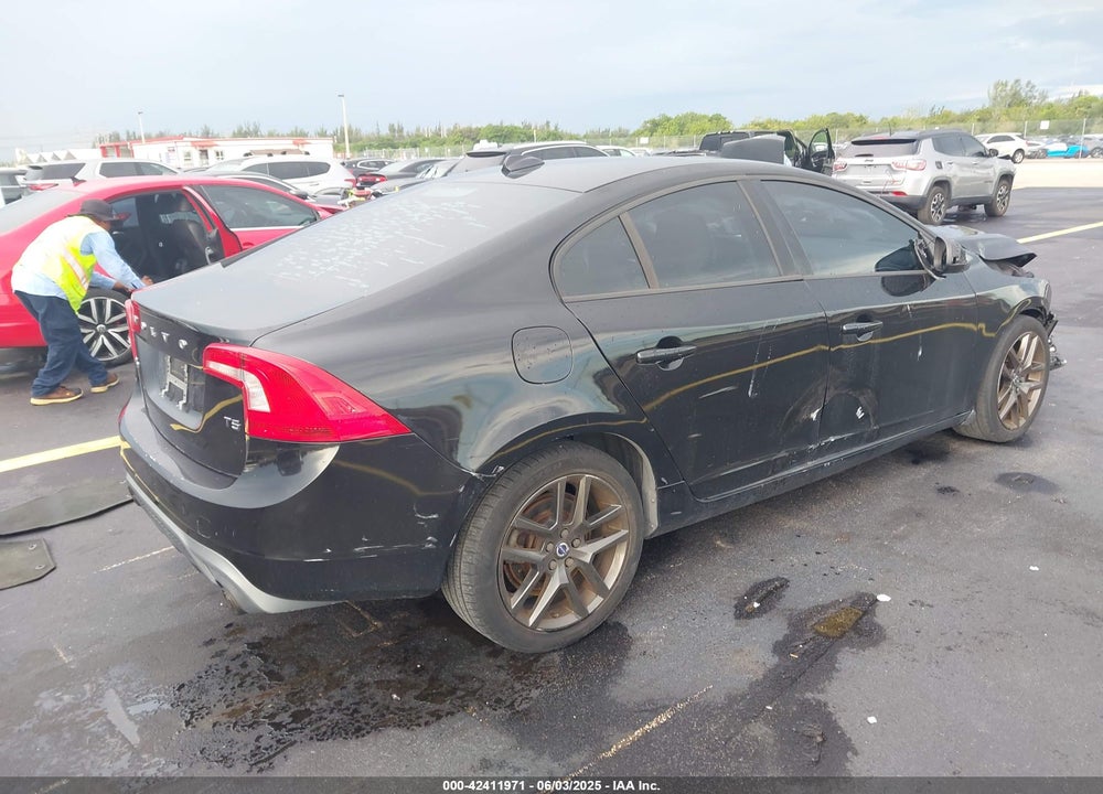2017 VOLVO S60 T5 DYNAMIC VIN: YV126MFL8H2422804
