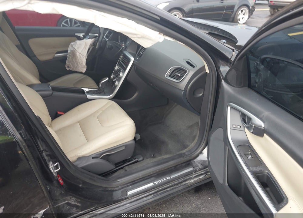 2017 VOLVO S60 T5 DYNAMIC VIN: YV126MFL8H2422804