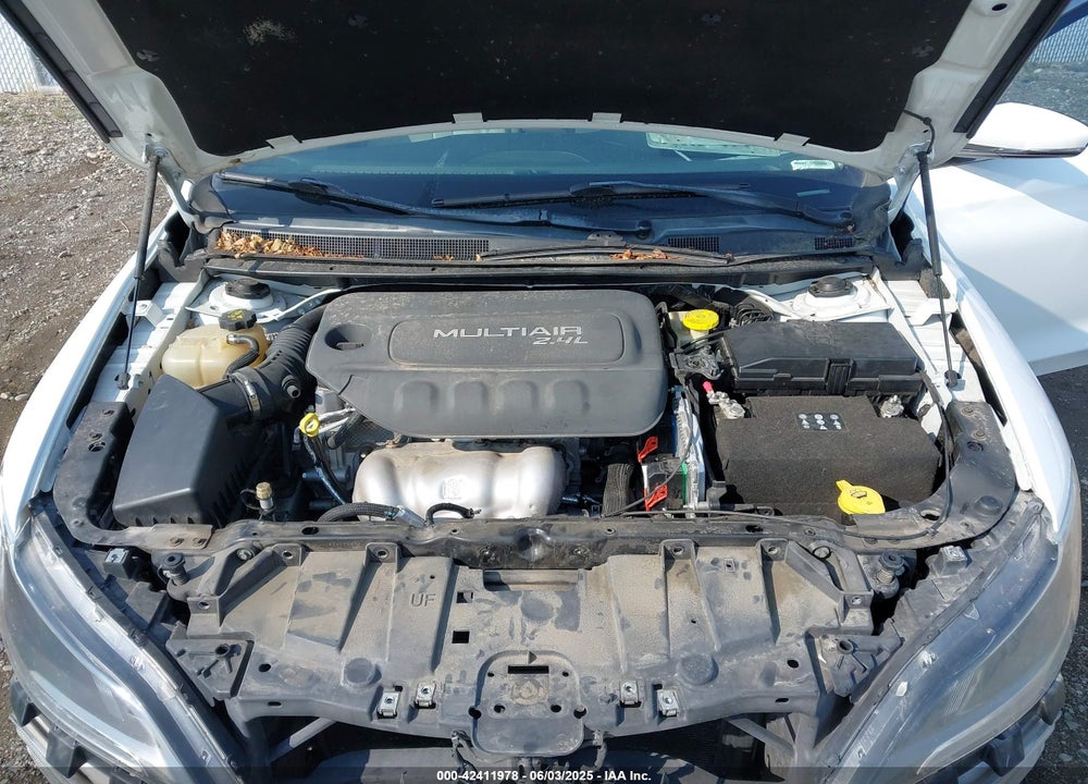 2015 CHRYSLER 200 VIN: 1C3CCCCB7FN544904