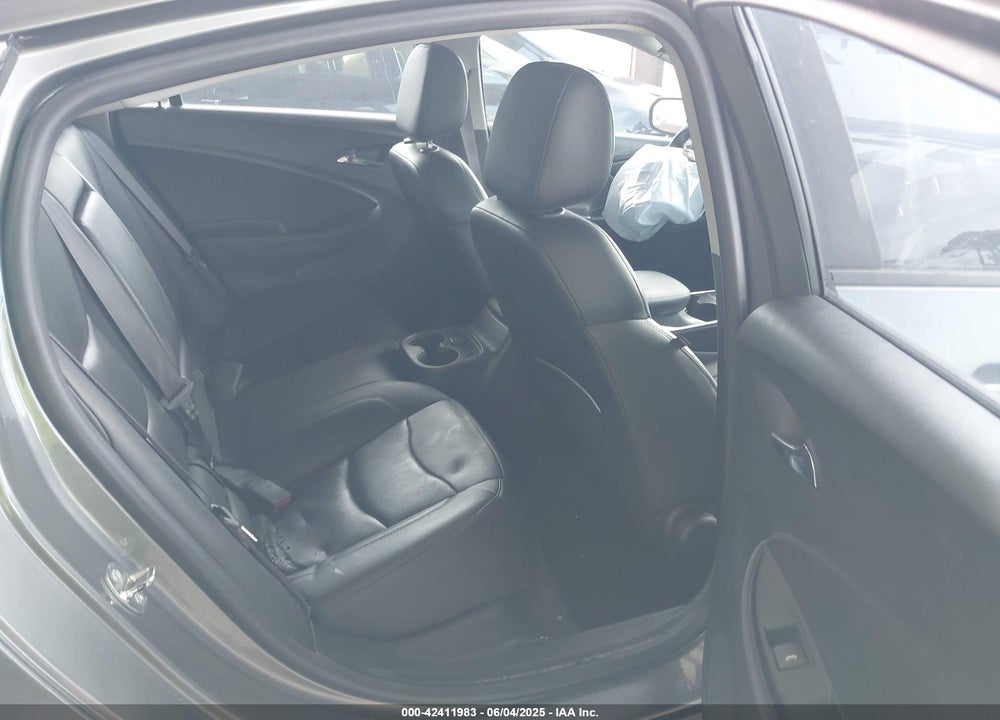 2017 CHEVROLET VOLT VIN: 1G1RB6S52HU108498