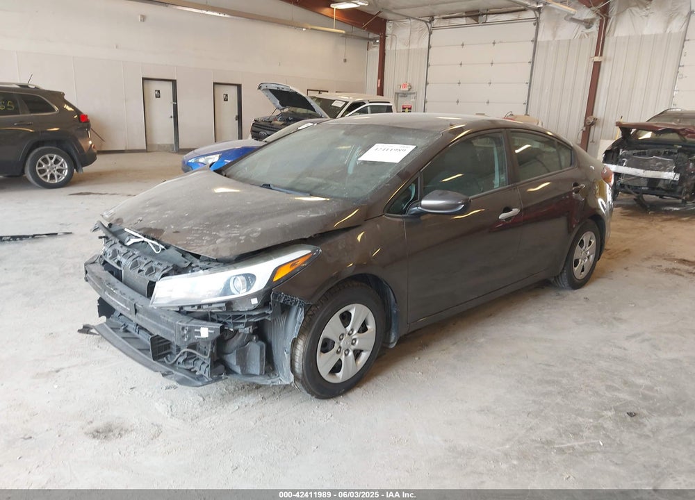 2017 KIA FORTE VIN: 3KPFK4A75HE158375