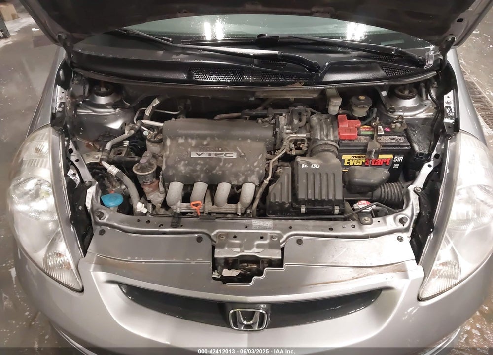 2007 HONDA FIT VIN: JHMGD37677S024047