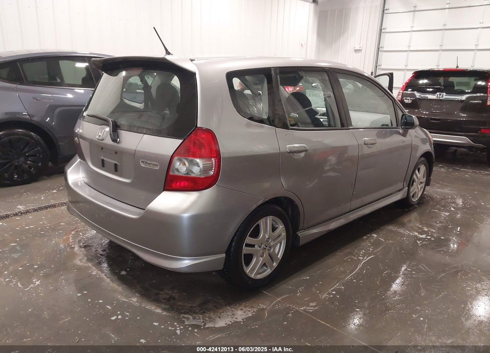 2007 HONDA FIT VIN: JHMGD37677S024047