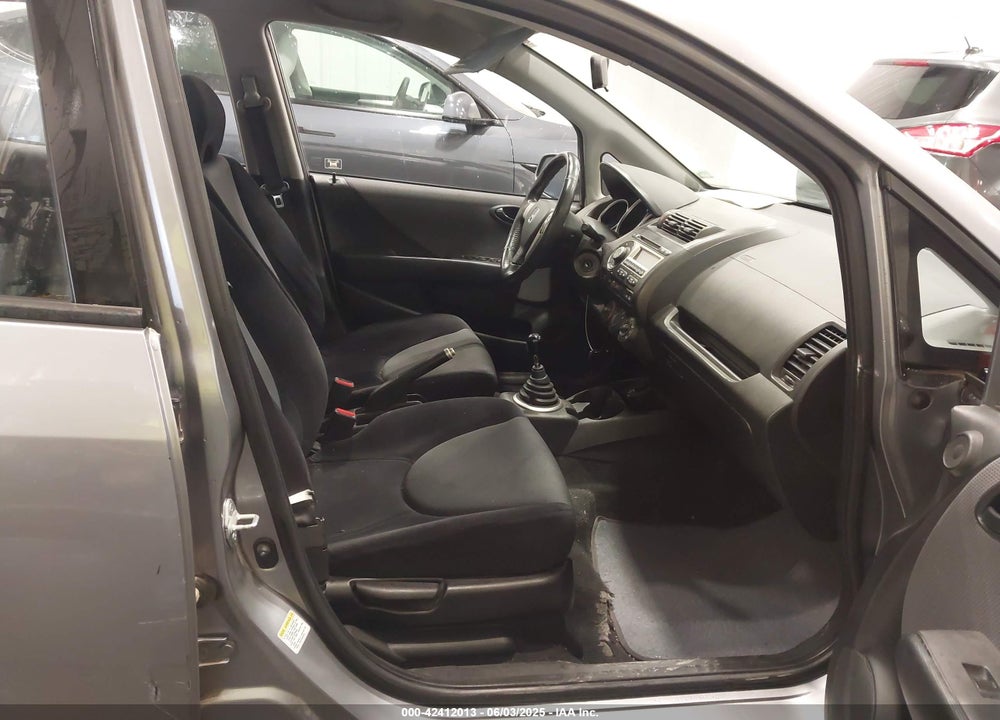 2007 HONDA FIT VIN: JHMGD37677S024047