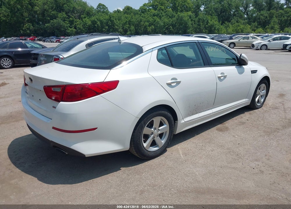 2015 KIA OPTIMA LX VIN: KNAGM4A77F5573265