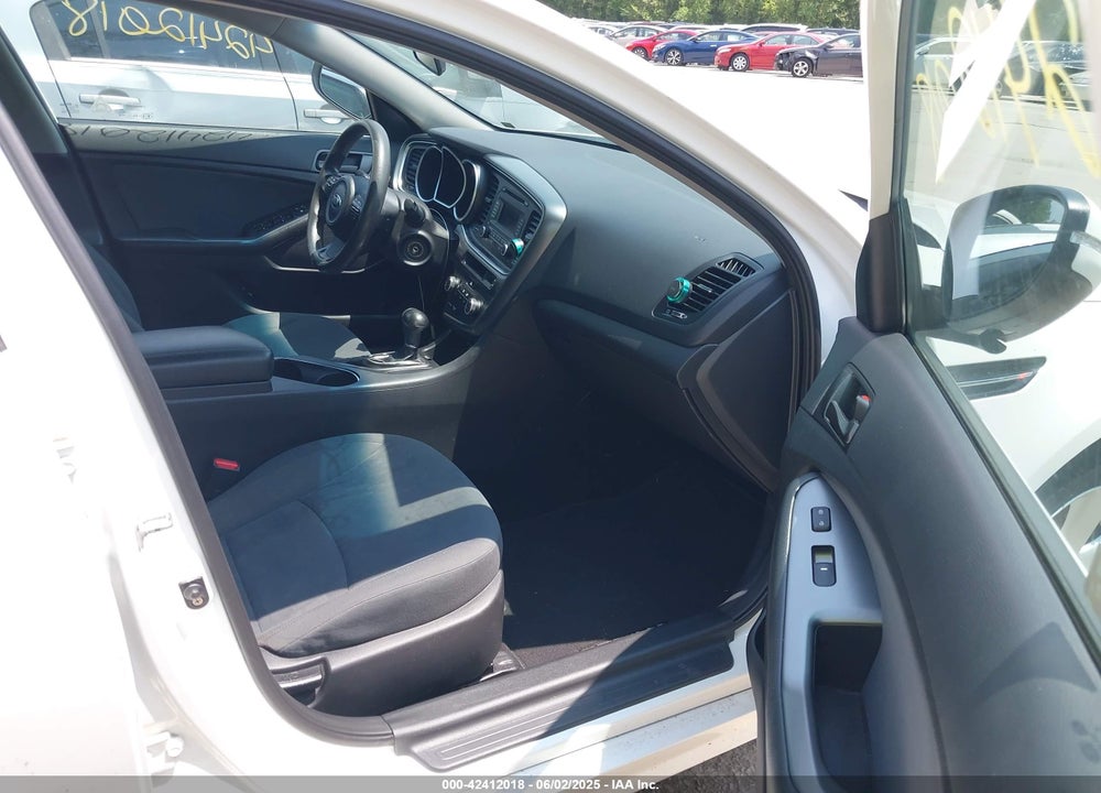 2015 KIA OPTIMA LX VIN: KNAGM4A77F5573265