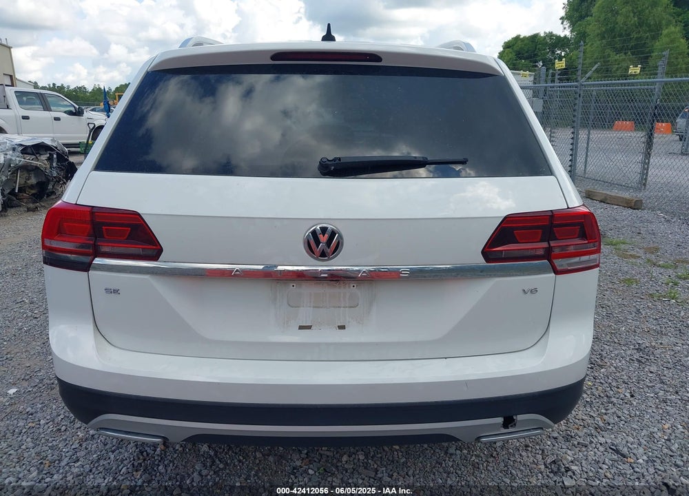 2018 VOLKSWAGEN ATLAS VIN: 1V2CR2CA1JC533699