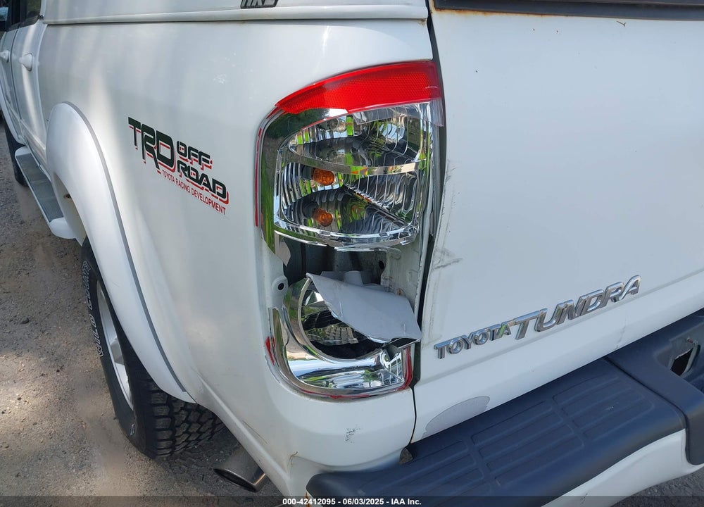 2006 TOYOTA TUNDRA LIMITED V8 VIN: 5TBDT48156S548488