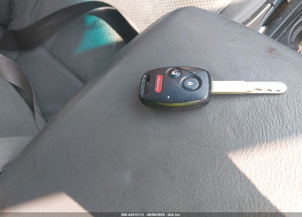 2007 HONDA PILOT EX VIN: 5FNYF18447B024053