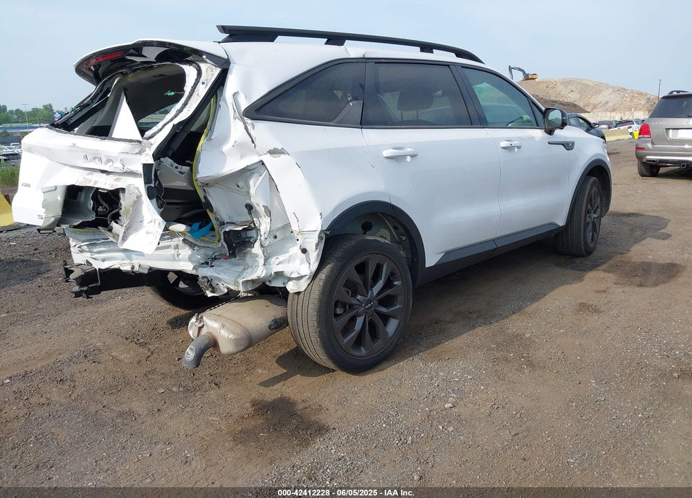 2022 KIA SORENTO VIN: 5XYRKDLFXNG078117