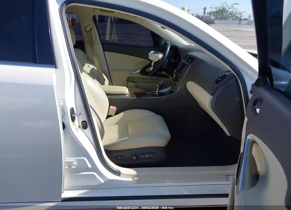2010 LEXUS IS 250 VIN: JTHBF5C20A2095567