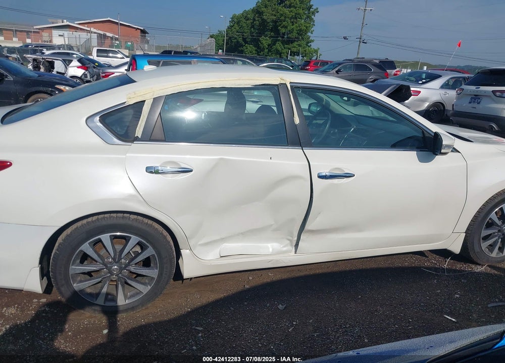 2017 NISSAN ALTIMA VIN: 1N4AL3AP1HC151535