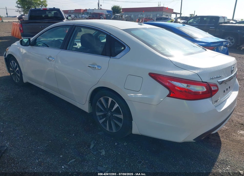 2017 NISSAN ALTIMA VIN: 1N4AL3AP1HC151535