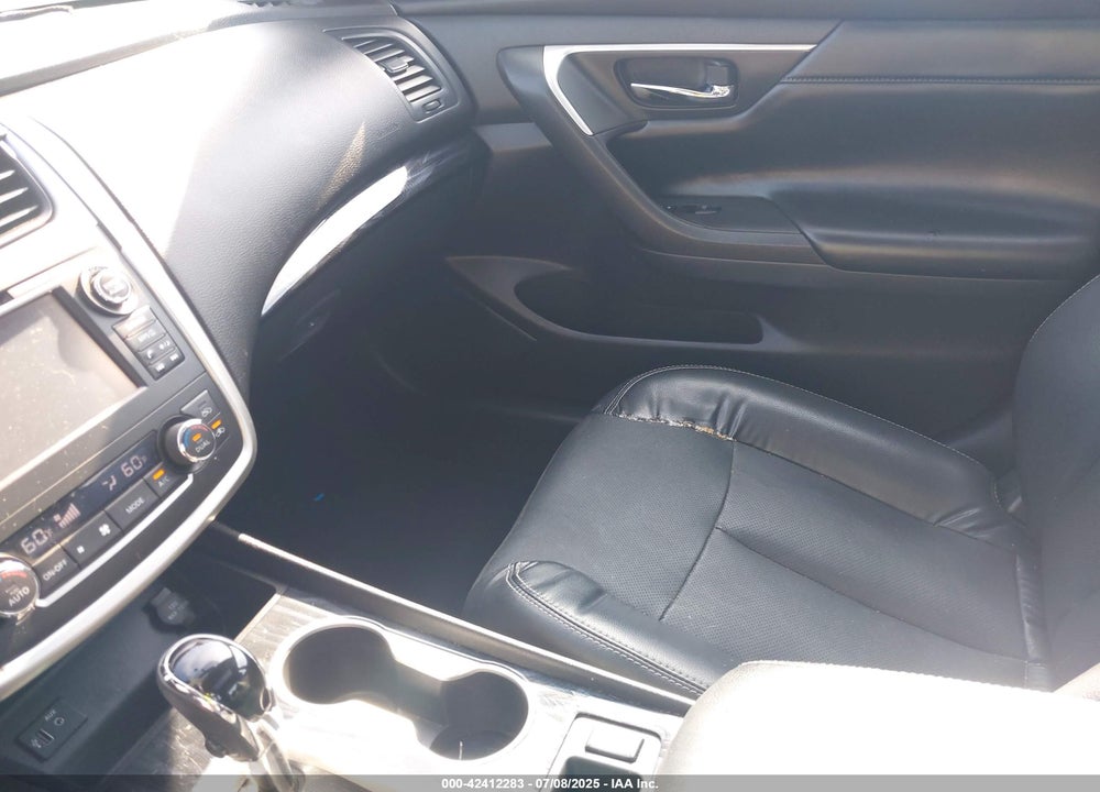 2017 NISSAN ALTIMA VIN: 1N4AL3AP1HC151535