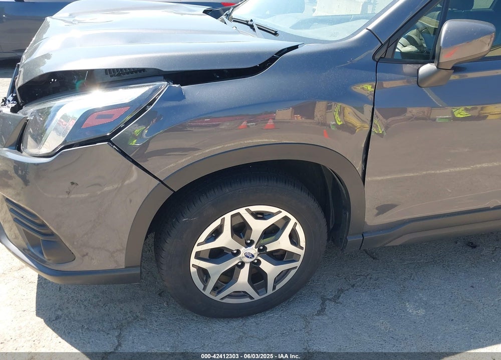 2022 SUBARU FORESTER VIN: JF2SKAEC2NH436970